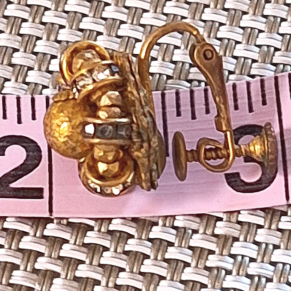 Vintage MIRIAM HASKELL | Cluster Design Clip-On Earrings - Picture 10 of 10